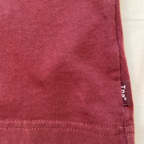 Aritzia TNA maroon cotton short sleeve Tee shirt,‎ crew neck, oversized small - Picture 6 of 8
